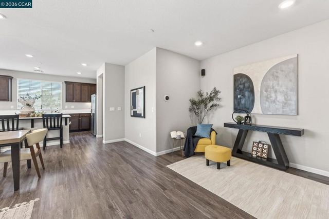 24552 Autumn Mist Way, Hayward, CA 94544