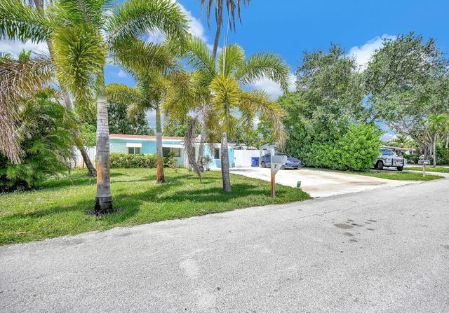 2933 NE 12th Terrace, Pompano Beach, FL 33064