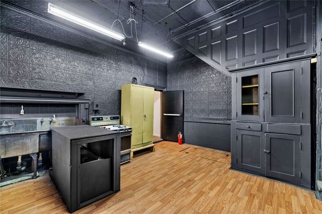 80 S 12th St, South Side, PA 15203