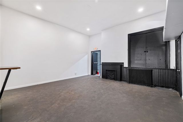 80 S 12th St, South Side, PA 15203