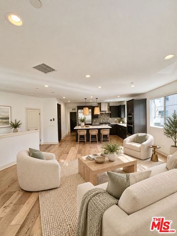 5849 S Sparrow Court, Los Angeles, CA 90094