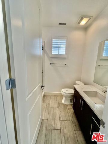 5849 S Sparrow Court, Los Angeles, CA 90094