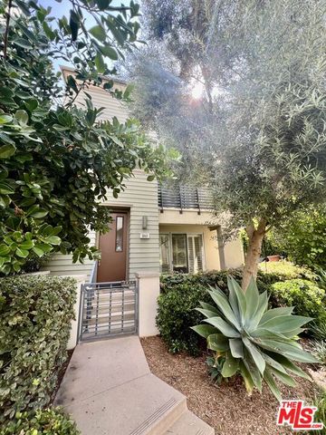 5849 S Sparrow Court, Los Angeles, CA 90094