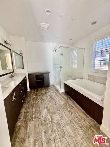 5849 S Sparrow Court, Los Angeles, CA 90094
