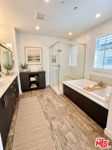 5849 S Sparrow Court, Los Angeles, CA 90094