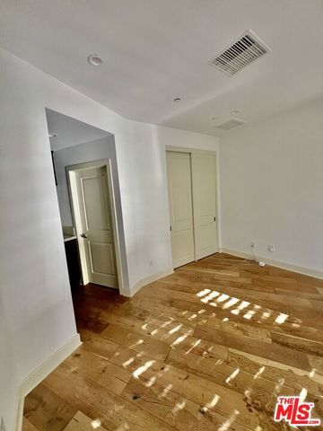 5849 S Sparrow Court, Los Angeles, CA 90094