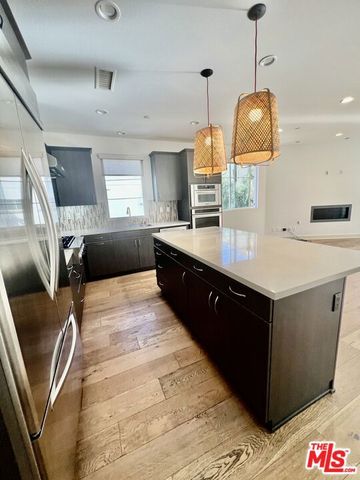 5849 S Sparrow Court, Los Angeles, CA 90094