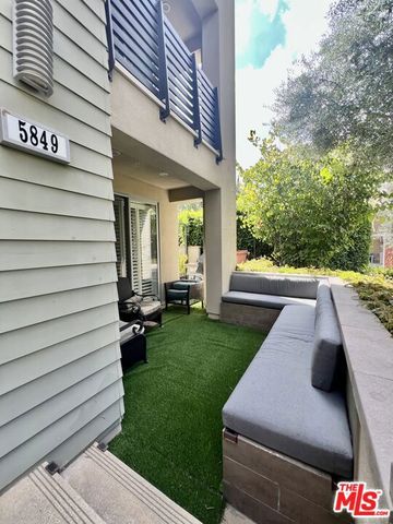 5849 S Sparrow Court, Los Angeles, CA 90094