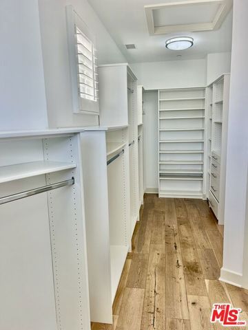 5849 S Sparrow Court, Los Angeles, CA 90094
