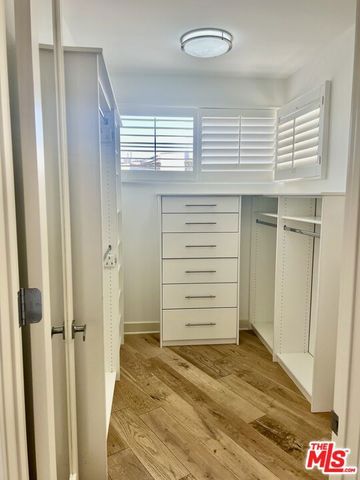 5849 S Sparrow Court, Los Angeles, CA 90094