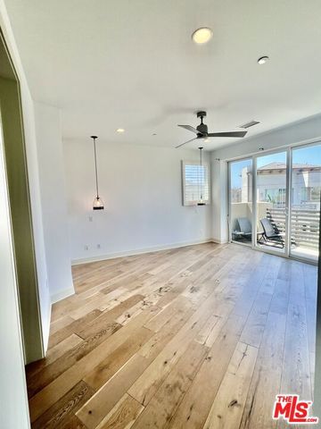 5849 S Sparrow Court, Los Angeles, CA 90094