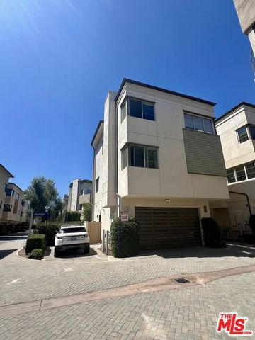 5849 S Sparrow Court, Los Angeles, CA 90094