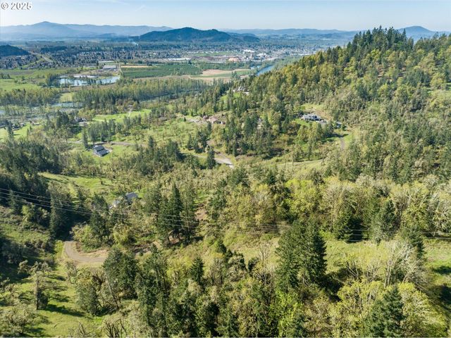 Oakshire Dr 11, Springfield, OR 97478
