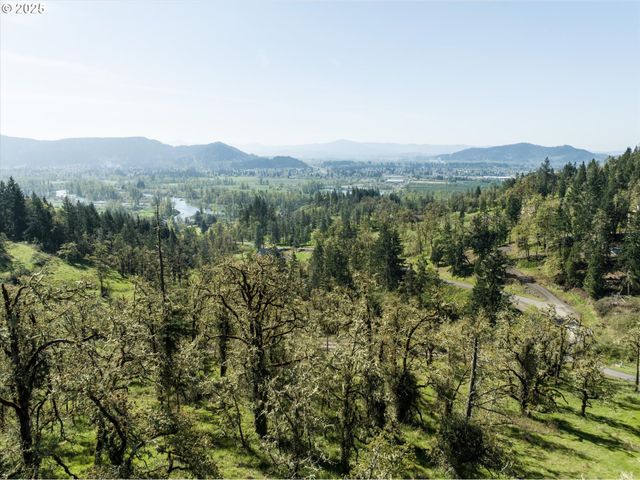 Oakshire Dr 11, Springfield, OR 97478