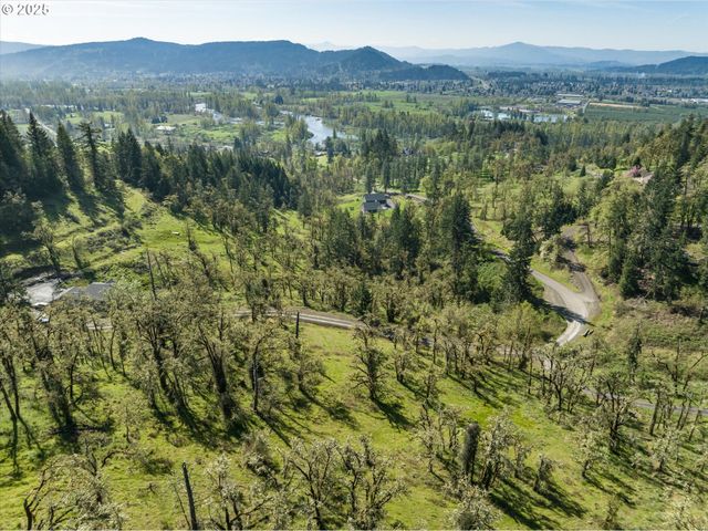 Oakshire Dr 11, Springfield, OR 97478