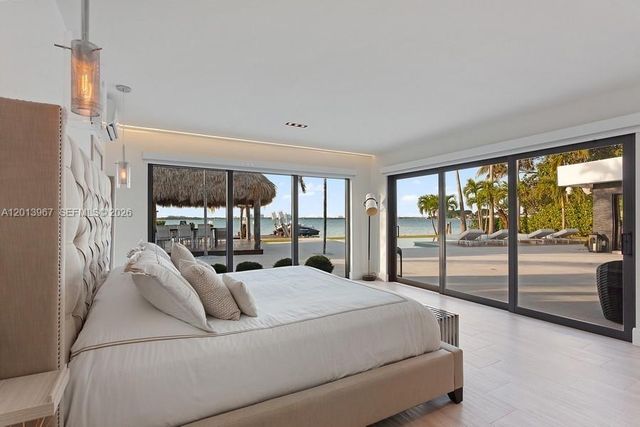 7972 Biscayne Point Cir, Miami Beach, FL 33141