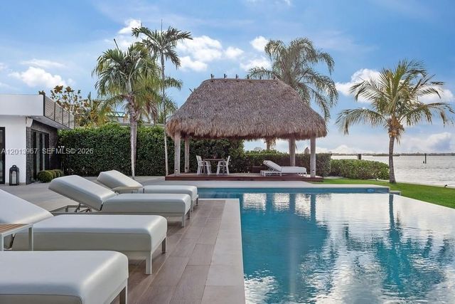 7972 Biscayne Point Cir, Miami Beach, FL 33141