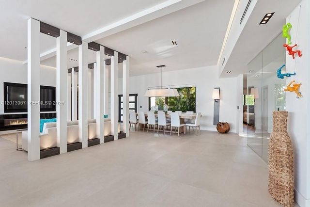 7972 Biscayne Point Cir, Miami Beach, FL 33141