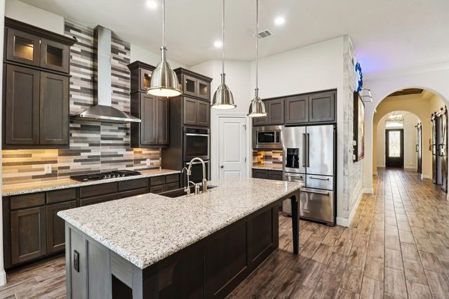 988 Carriage Loop LOOP, New Braunfels, TX 78132