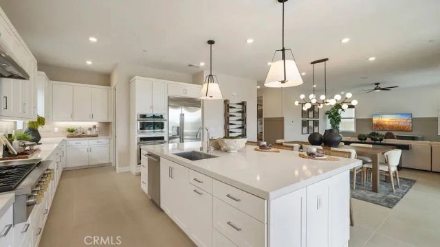 24313 Camino Oceano, Valencia, CA 91354