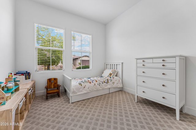 2015 E VILLA LINDA Drive, Phoenix, AZ 85024