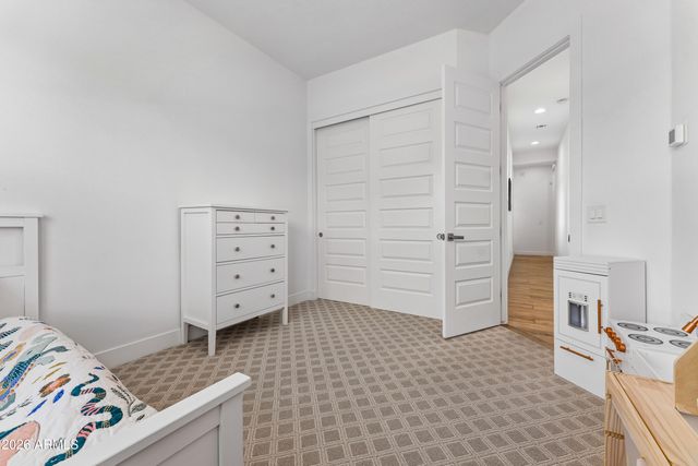 2015 E VILLA LINDA Drive, Phoenix, AZ 85024