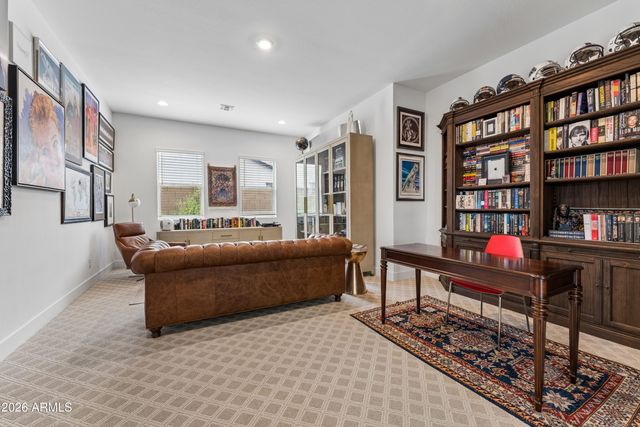 2015 E VILLA LINDA Drive, Phoenix, AZ 85024