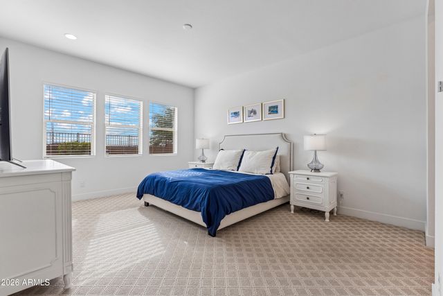 2015 E VILLA LINDA Drive, Phoenix, AZ 85024