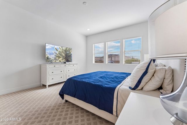 2015 E VILLA LINDA Drive, Phoenix, AZ 85024
