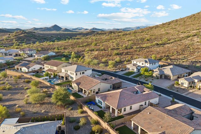 2015 E VILLA LINDA Drive, Phoenix, AZ 85024