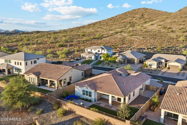 2015 E VILLA LINDA Drive, Phoenix, AZ 85024