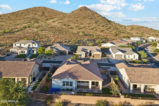 2015 E VILLA LINDA Drive, Phoenix, AZ 85024