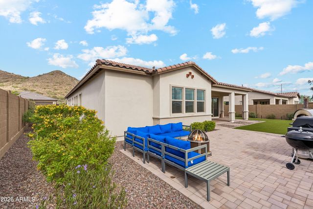 2015 E VILLA LINDA Drive, Phoenix, AZ 85024