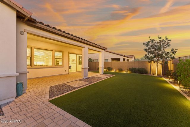 2015 E VILLA LINDA Drive, Phoenix, AZ 85024