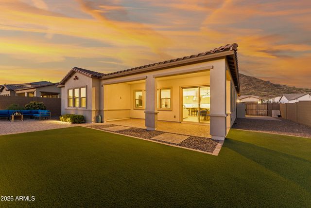 2015 E VILLA LINDA Drive, Phoenix, AZ 85024