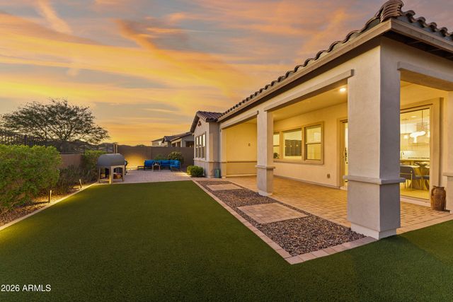 2015 E VILLA LINDA Drive, Phoenix, AZ 85024
