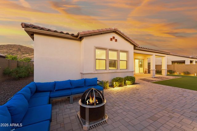 2015 E VILLA LINDA Drive, Phoenix, AZ 85024
