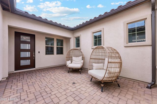 2015 E VILLA LINDA Drive, Phoenix, AZ 85024