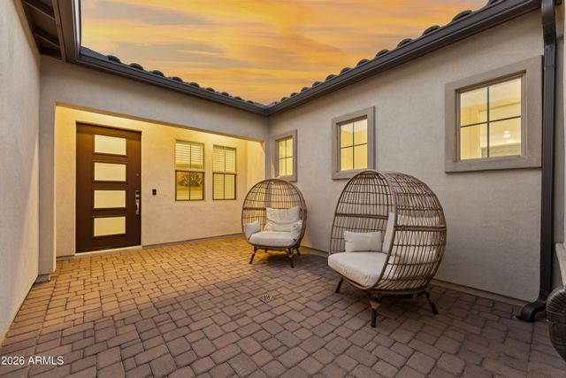 2015 E VILLA LINDA Drive, Phoenix, AZ 85024