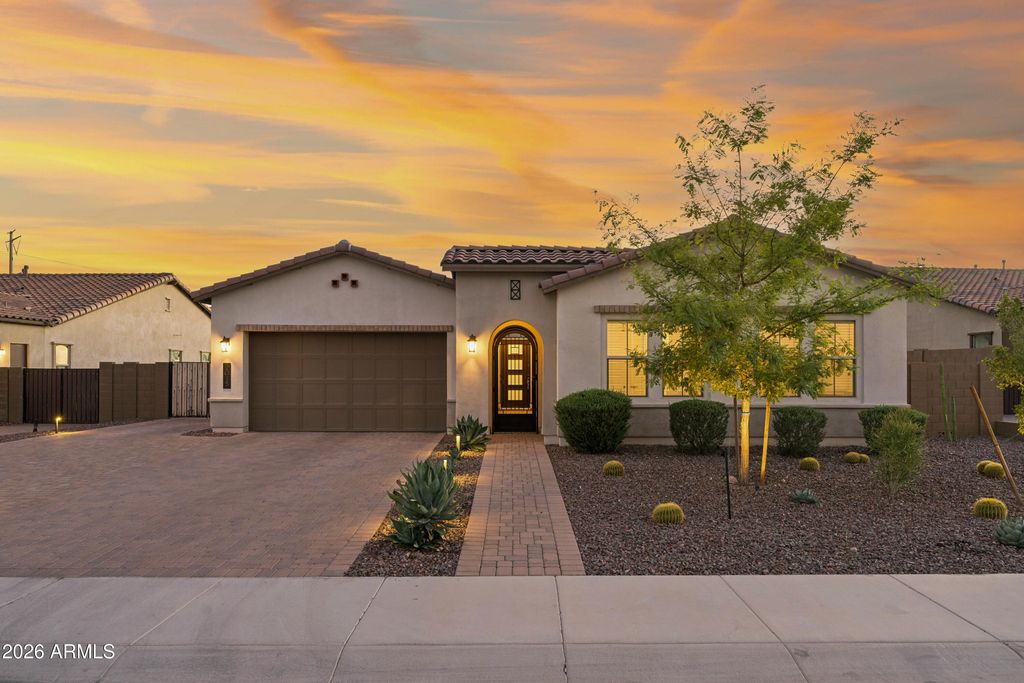 2015 E VILLA LINDA Drive, Phoenix, AZ 85024 — photo 2