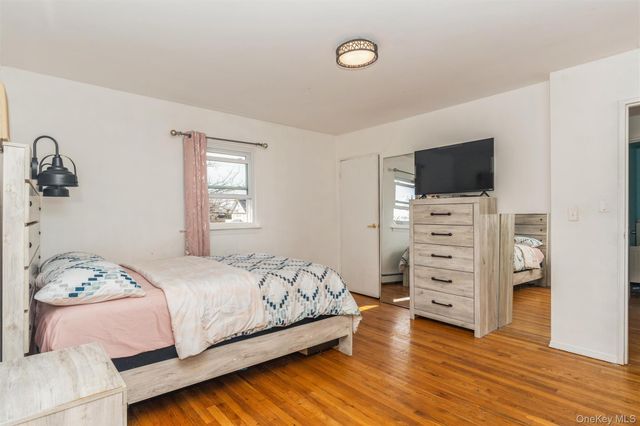 1003 Washington Street, Baldwin Harbor, NY 11510