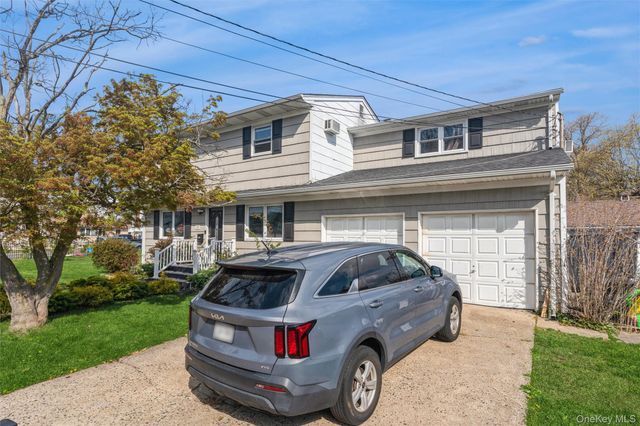 1003 Washington Street, Baldwin Harbor, NY 11510
