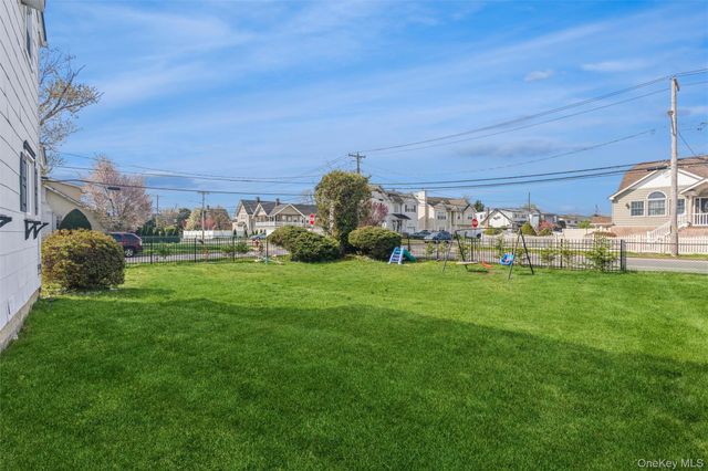1003 Washington Street, Baldwin Harbor, NY 11510