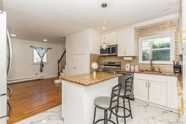 1003 Washington Street, Baldwin Harbor, NY 11510