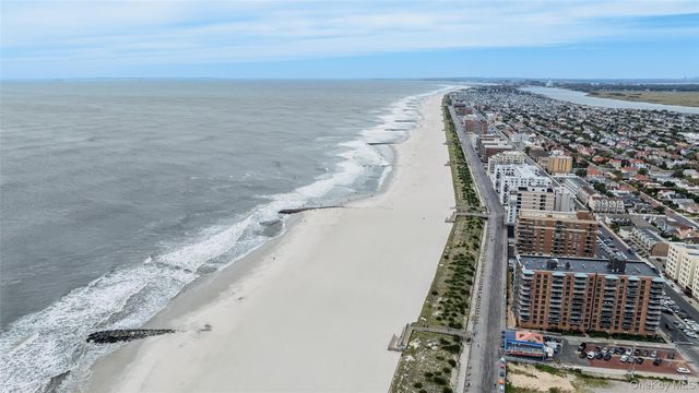 1 E Broadway 3D, Long Beach, NY 11561