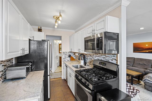 1 E Broadway 3D, Long Beach, NY 11561