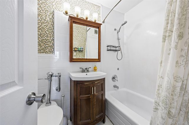1 E Broadway 3D, Long Beach, NY 11561