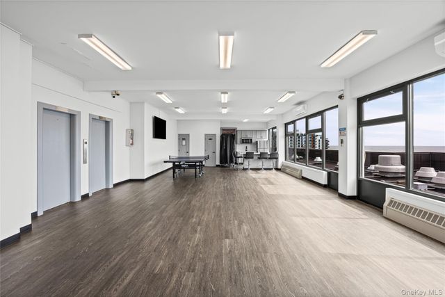 1 E Broadway 3D, Long Beach, NY 11561
