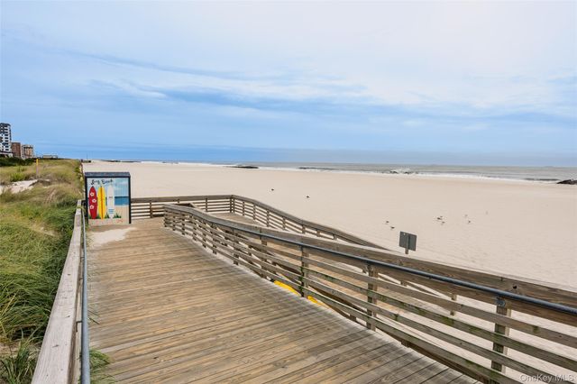 1 E Broadway 3D, Long Beach, NY 11561