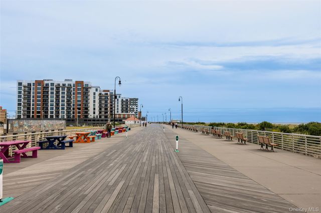 1 E Broadway 3D, Long Beach, NY 11561